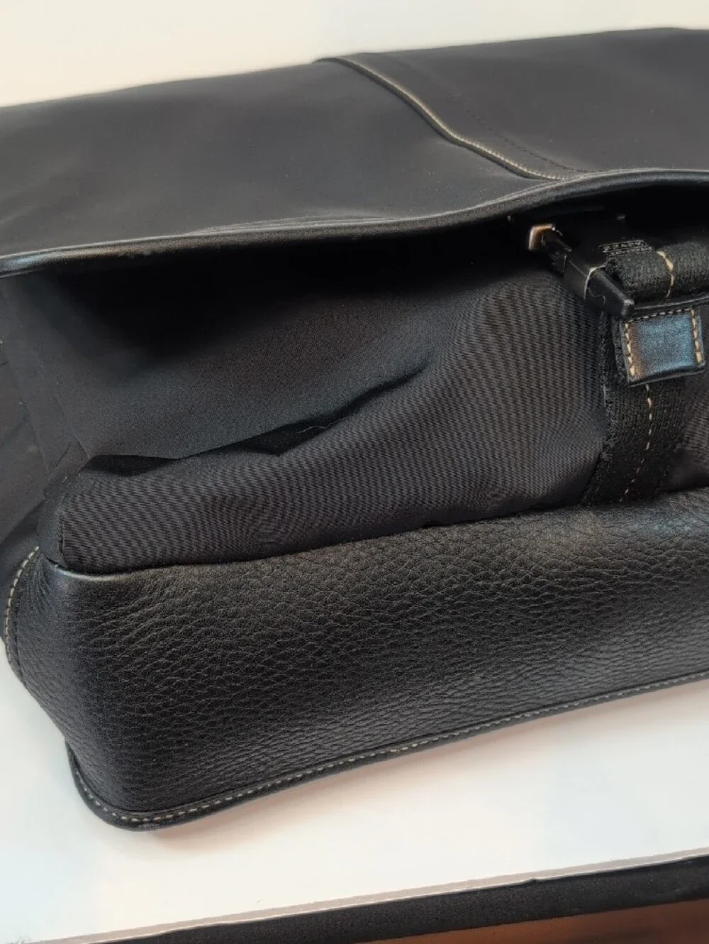 Coach Leatherware Nylon Messenger Bag F05300 Unisex